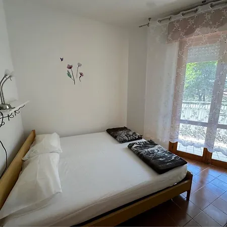 Spacious Flat Close To The Beach - Beahost Apartment