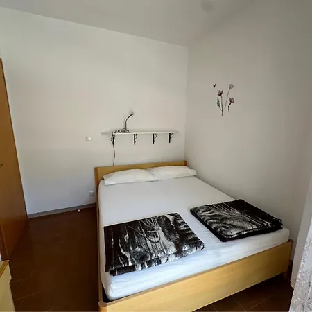 Spacious Flat Close To The Beach - Beahost Apartment *
