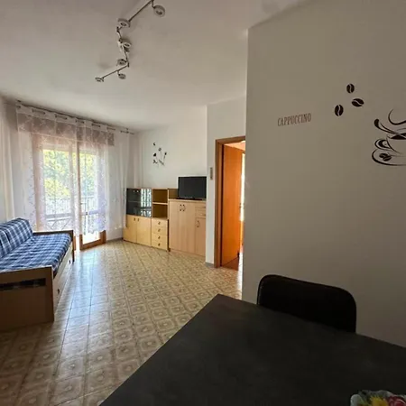 Spacious Flat Close To The Beach - Beahost Apartment